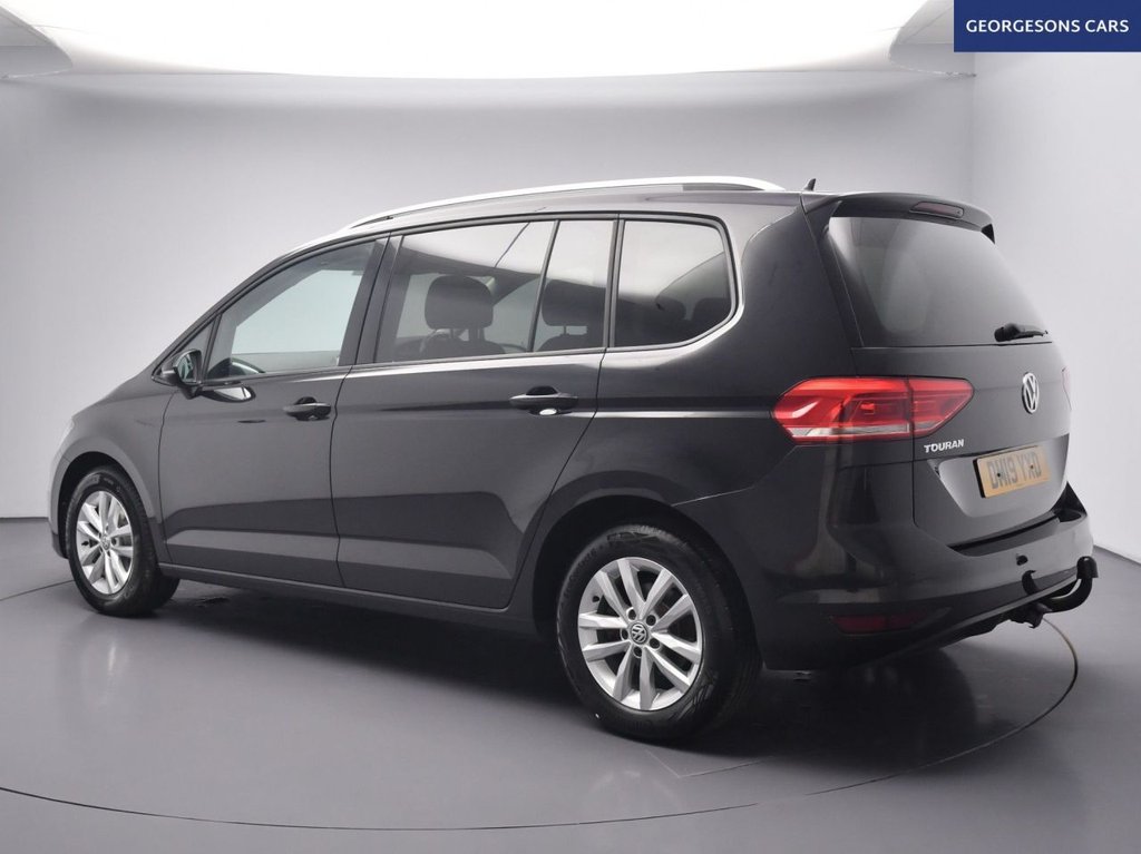Used Volkswagen Touran 2019 for sale - 77327808: Photo 2