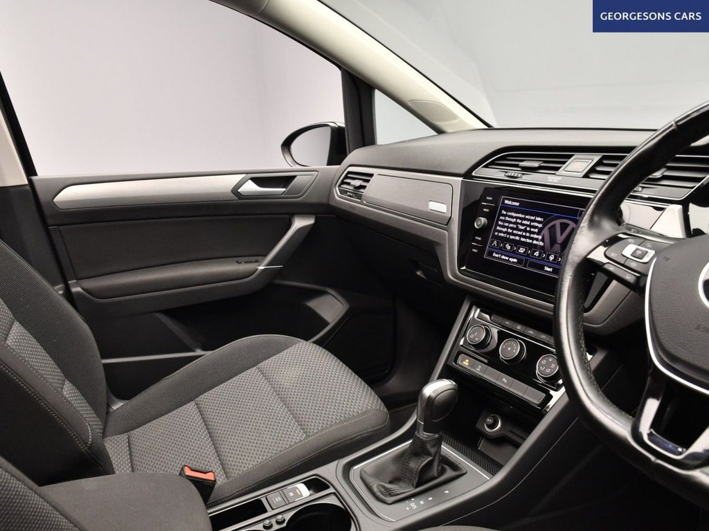 Used Volkswagen Touran 2019 for sale - 77327808: Photo 24