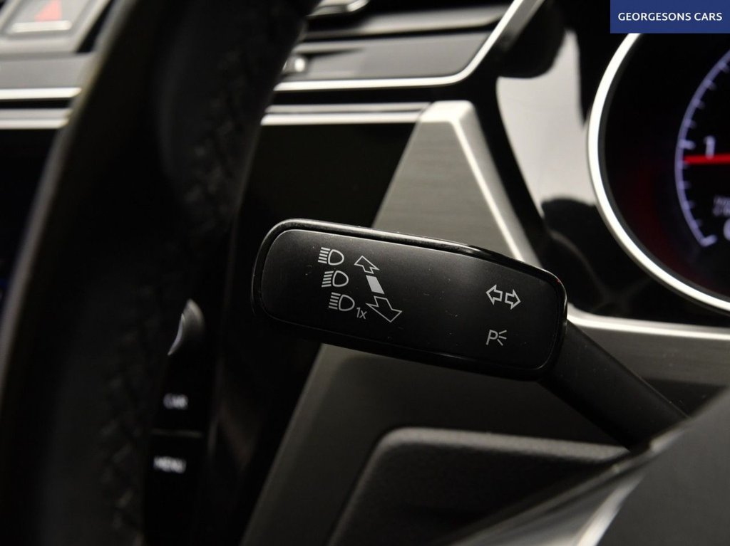 Used Volkswagen Touran 2019 for sale - 77327808: Photo 38