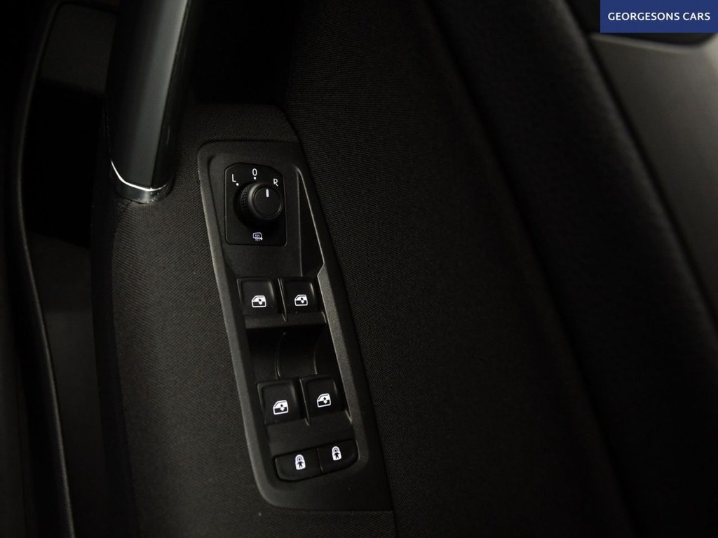 Used Volkswagen Touran 2019 for sale - 77327808: Photo 40