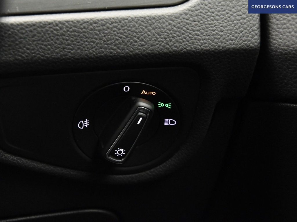 Used Volkswagen Touran 2019 for sale - 77327808: Photo 41