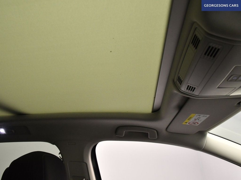 Used Volkswagen Touran 2019 for sale - 77327808: Photo 42