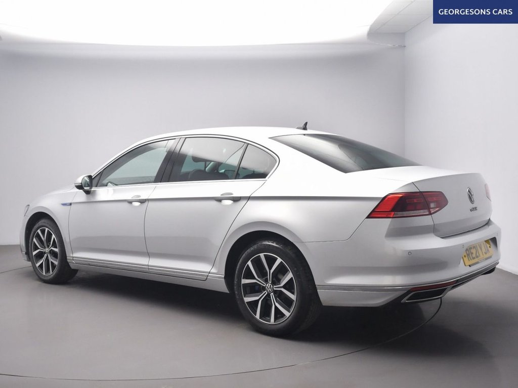 Used Volkswagen Passat 2021 for sale - 76840819: Photo 2