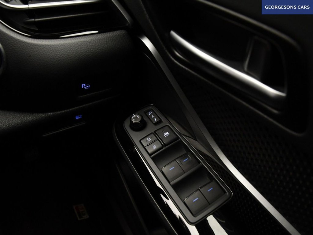 Used Toyota C-HR 2023 for sale - 78021982: Photo 35