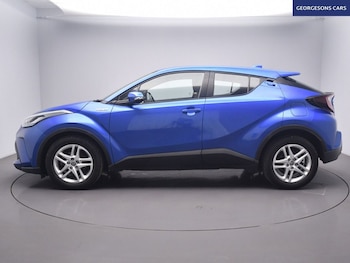 Used Toyota C-HR 2022 for sale - 76654531: Photo
