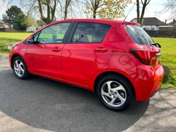 Used Toyota Yaris 2016 for sale - 74597240: Photo
