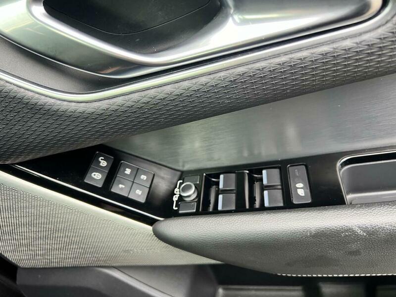 Used Land Rover Range Rover Velar 2017 for sale - 76384761: Photo 28