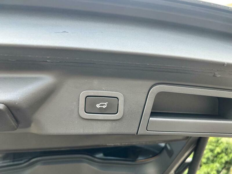 Used Land Rover Range Rover Velar 2017 for sale - 76384761: Photo 29