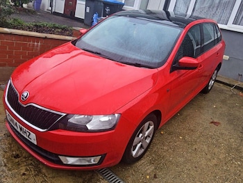 Used Skoda Rapid Spaceback 2014 for sale - 76912855: Photo