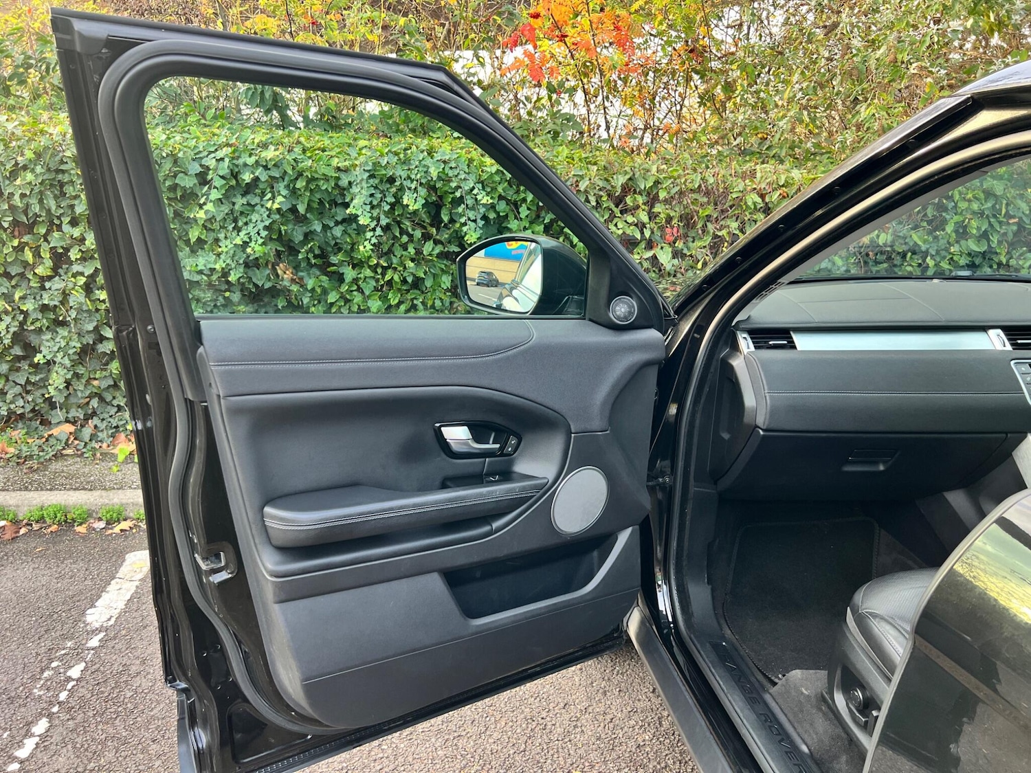 Used Land Rover Range Rover Evoque 2017 for sale - 76561489: Photo 32