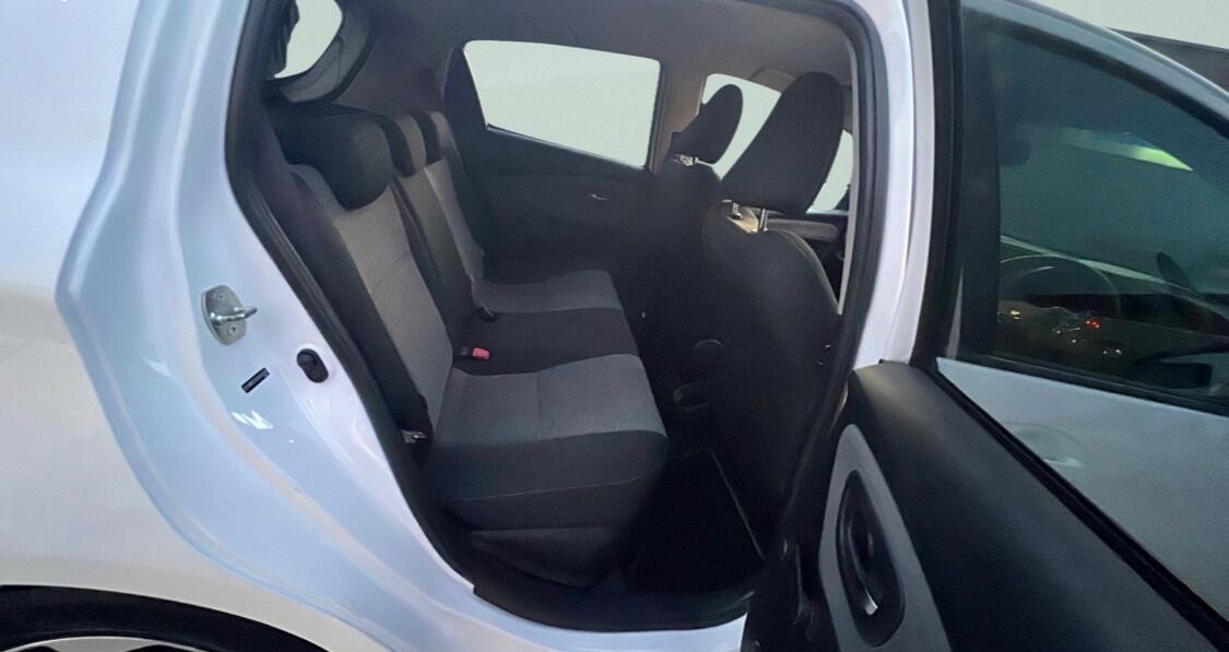 Used Toyota Yaris 2017 for sale - 77074304: Photo 11