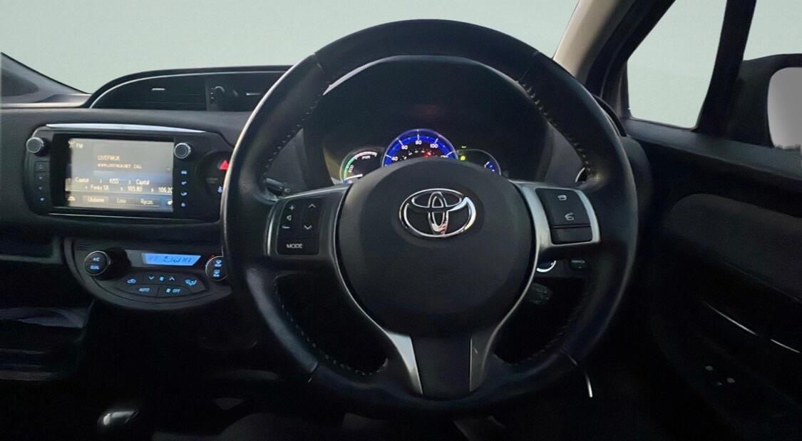 Used Toyota Yaris 2017 for sale - 77074304: Photo 13