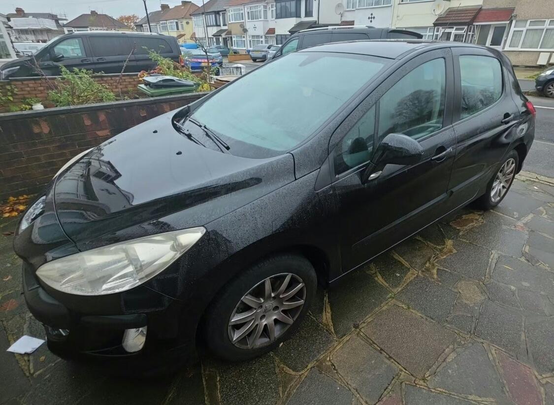 Used Peugeot 308 2010 for sale - 76912992: Photo 2