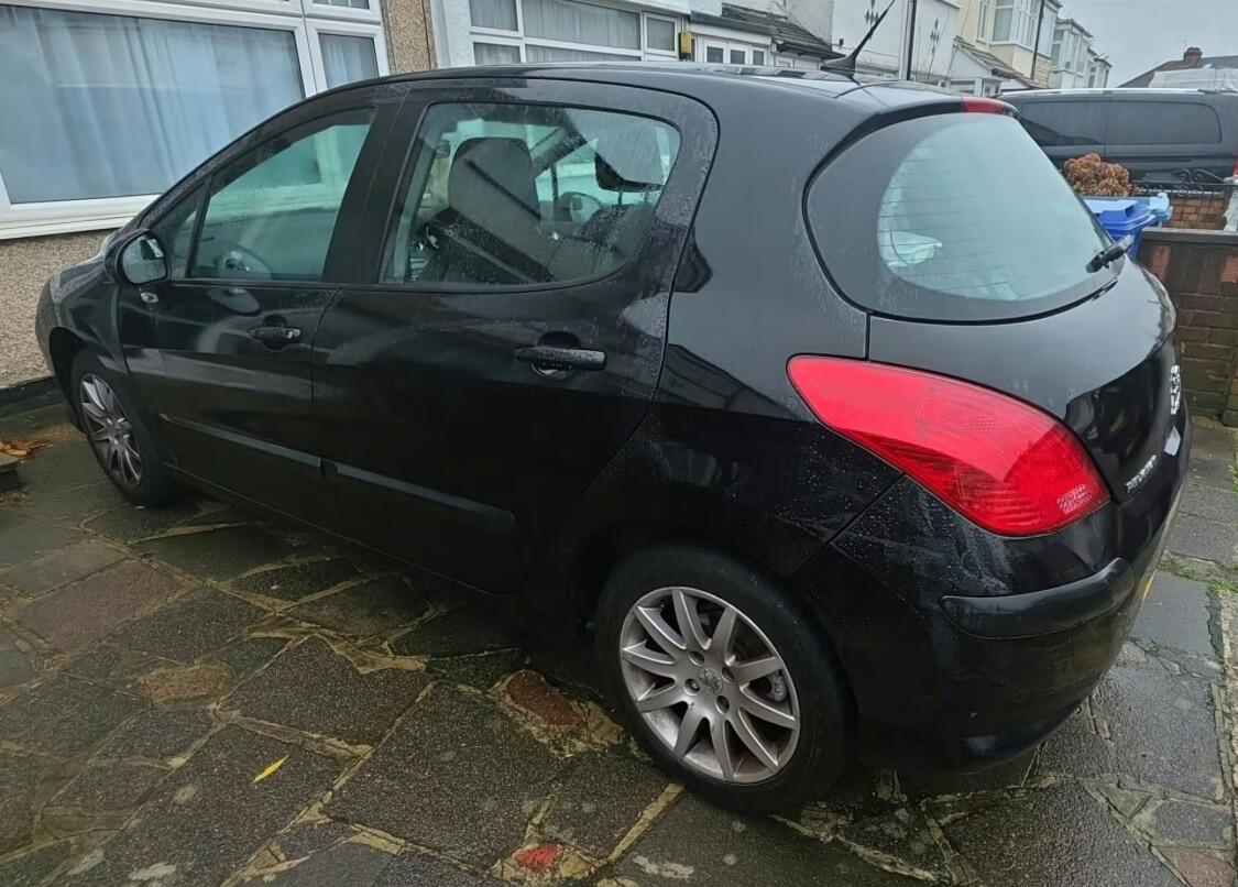 Used Peugeot 308 2010 for sale - 76912992: Photo 3