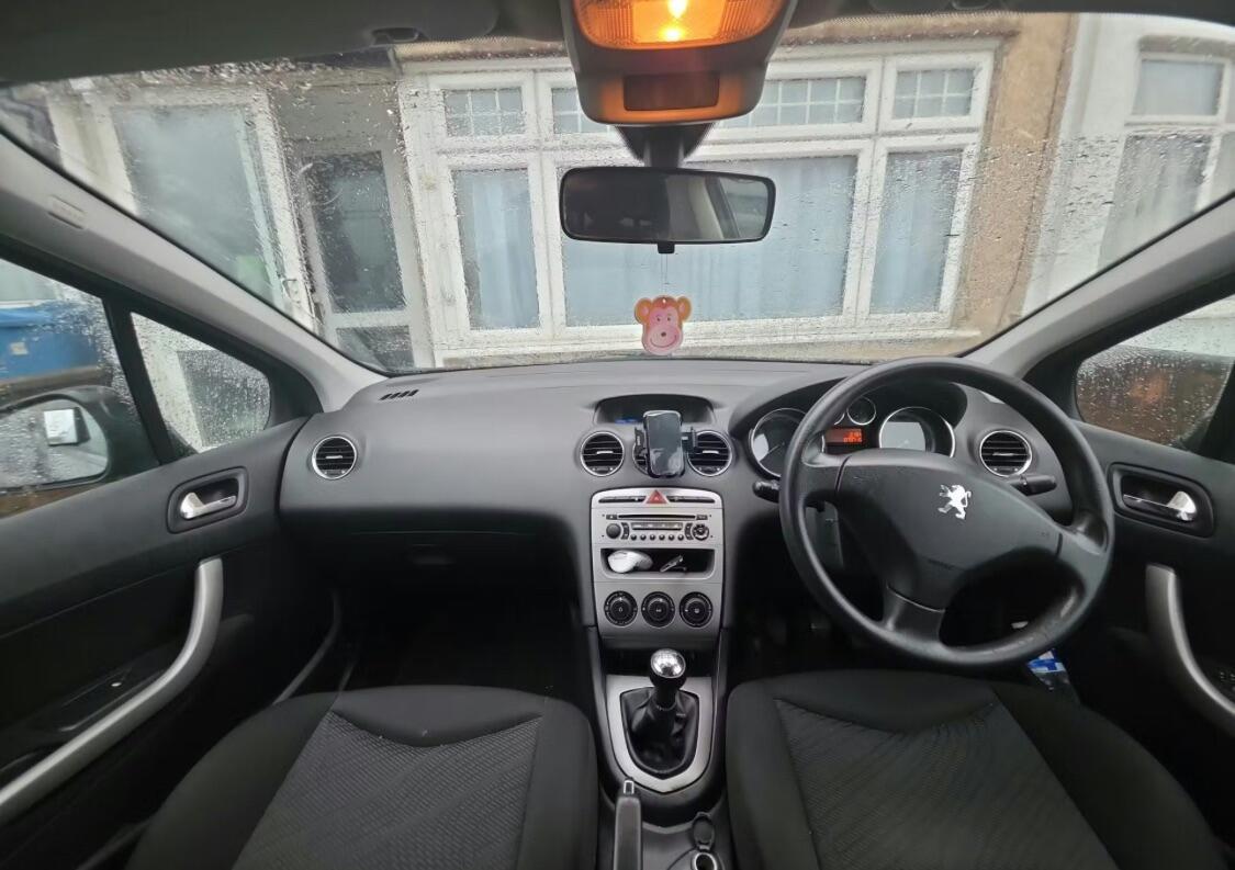 Used Peugeot 308 2010 for sale - 76912992: Photo 5