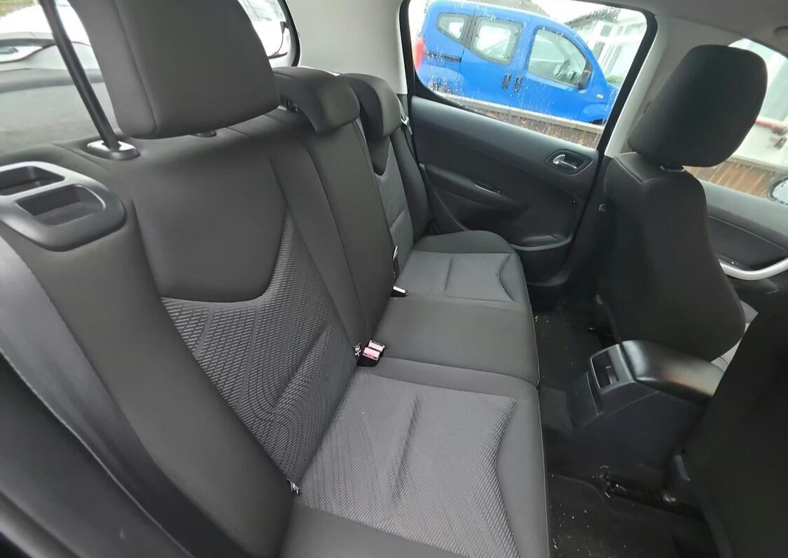 Used Peugeot 308 2010 for sale - 76912992: Photo 7