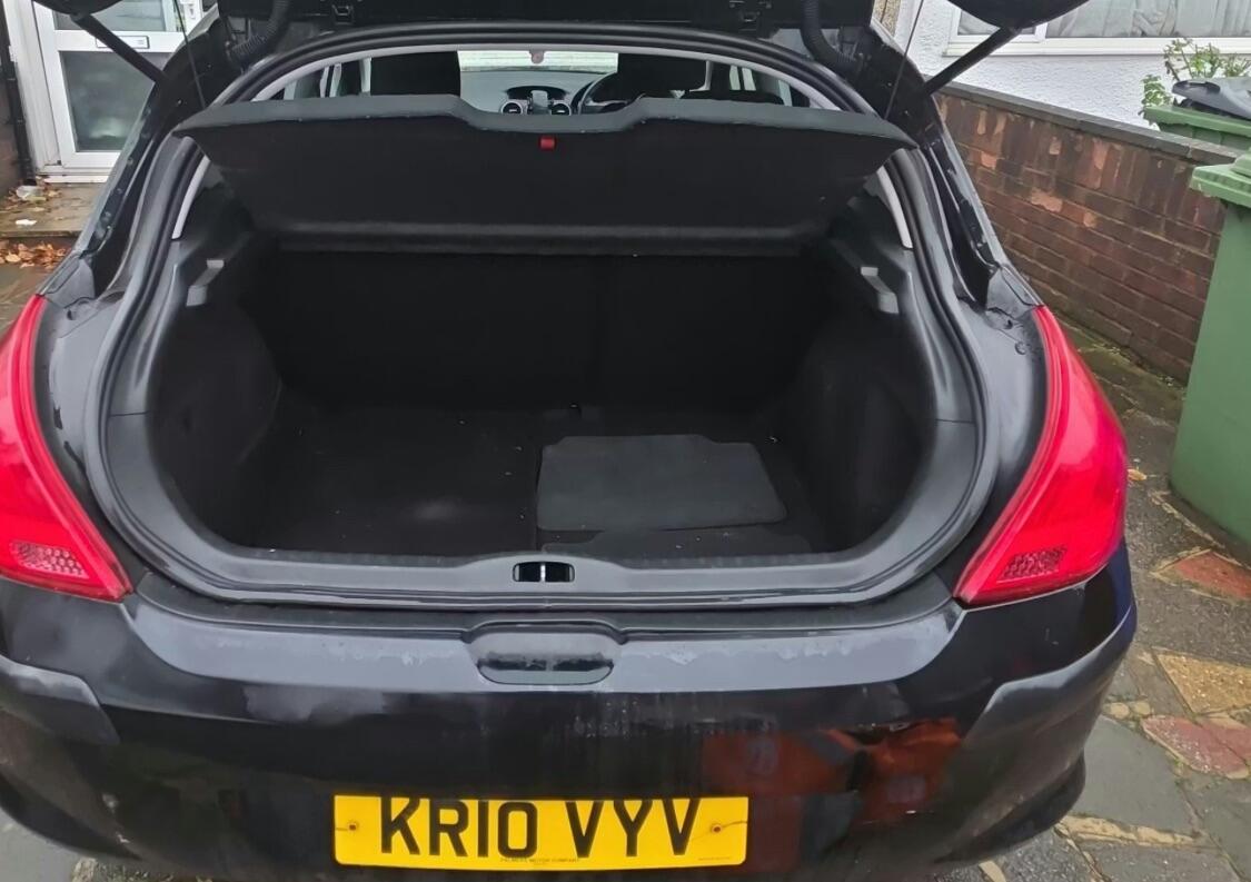 Used Peugeot 308 2010 for sale - 76912992: Photo 8