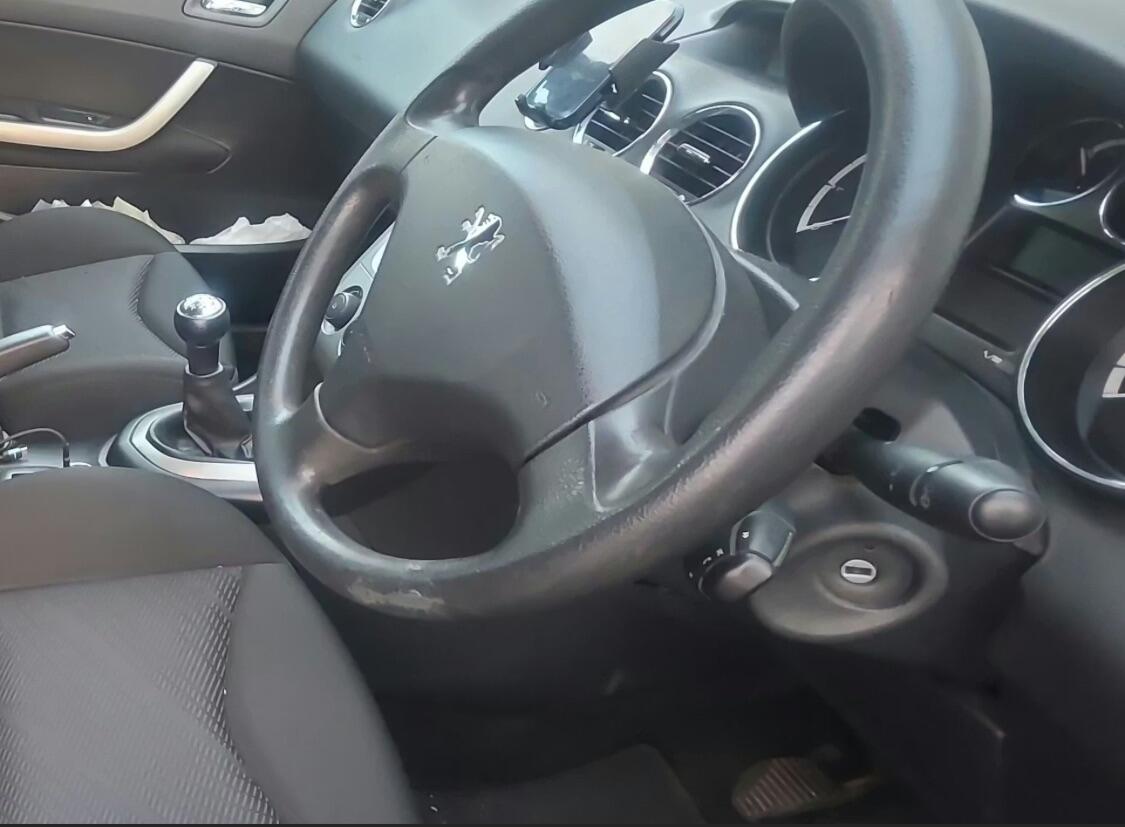 Used Peugeot 308 2010 for sale - 76912992: Photo 9