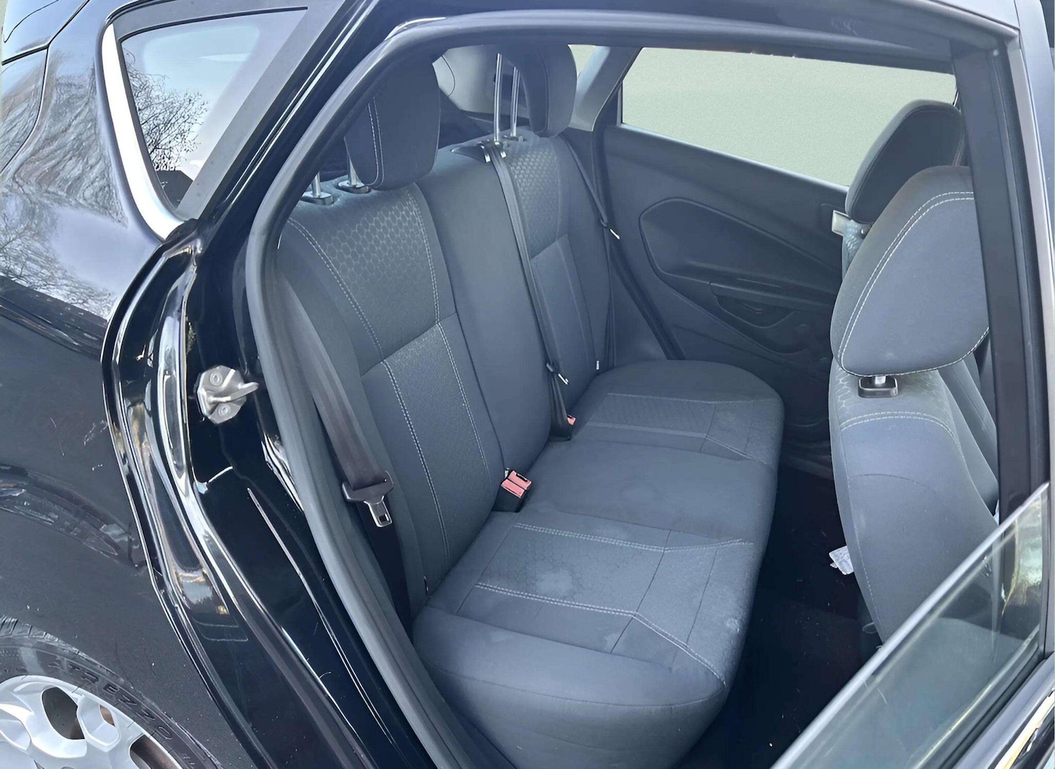 Used Ford Fiesta 2011 for sale - 77131645: Photo 5