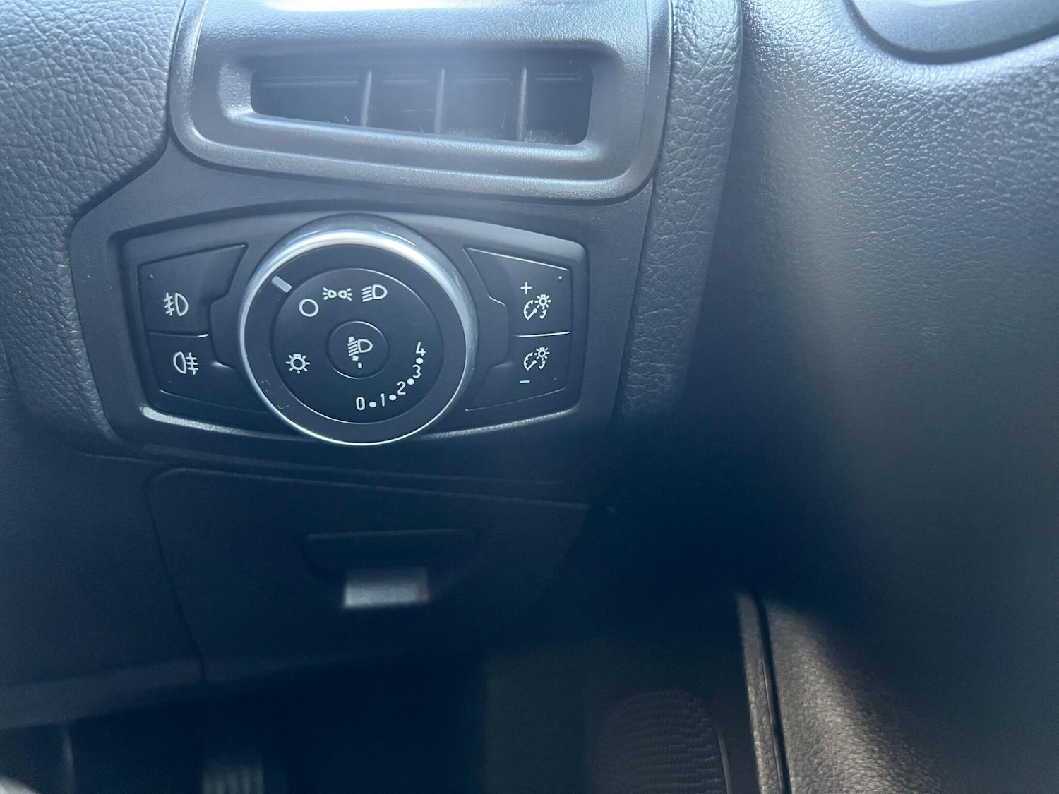 Used Ford Focus 2014 for sale - 76388297: Photo 19