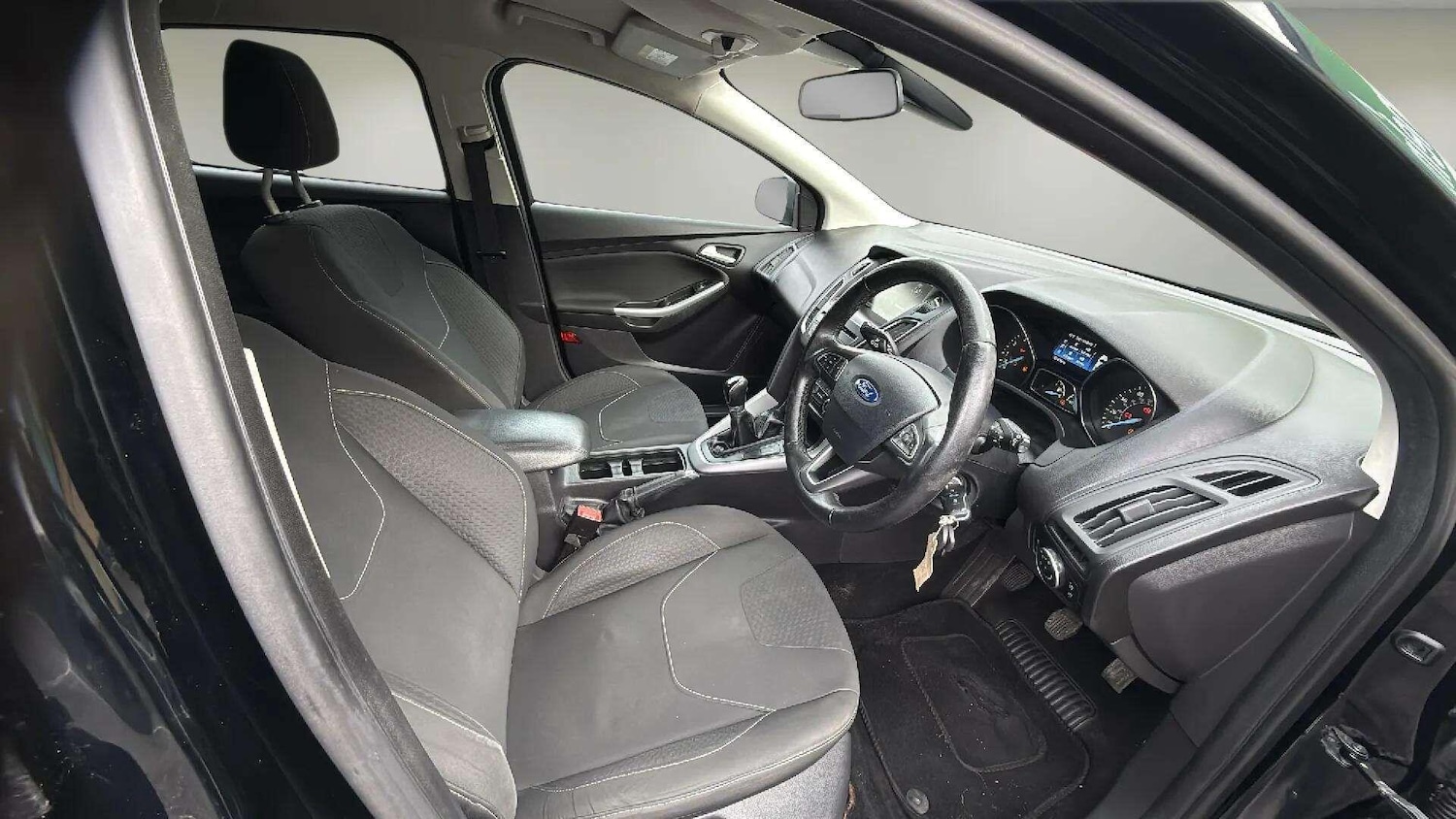 Used Ford Focus 2015 for sale - 76865339: Photo 11