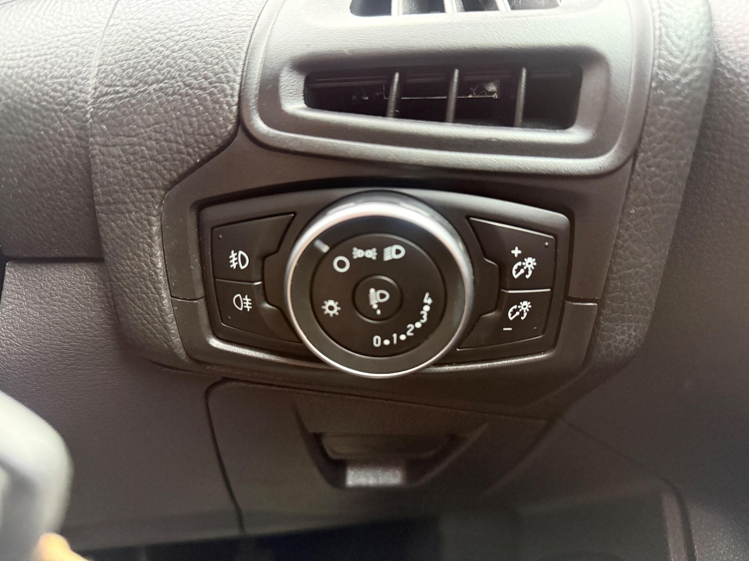 Used Ford Focus 2015 for sale - 76865339: Photo 36