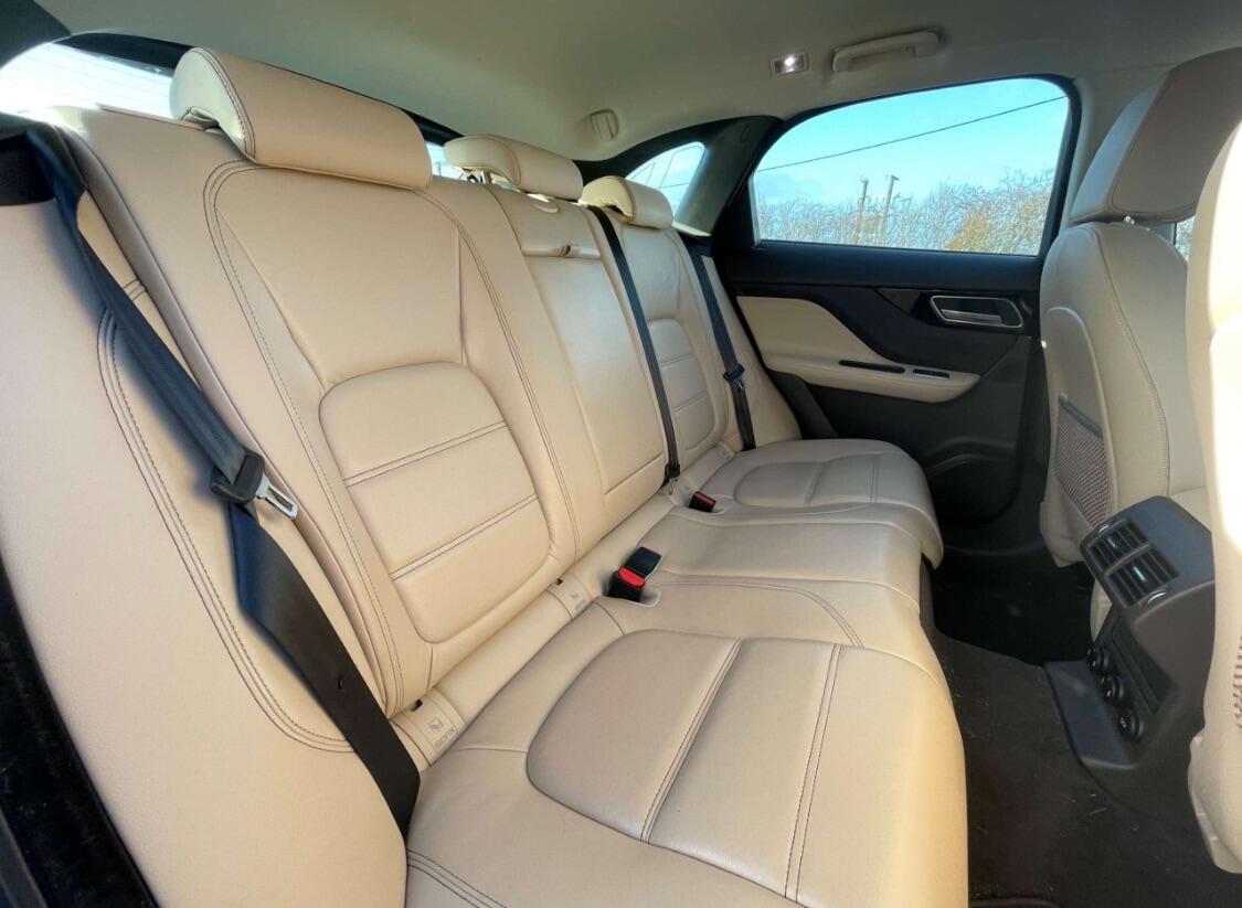 Used Jaguar F-Pace 2016 for sale - 76865693: Photo 10