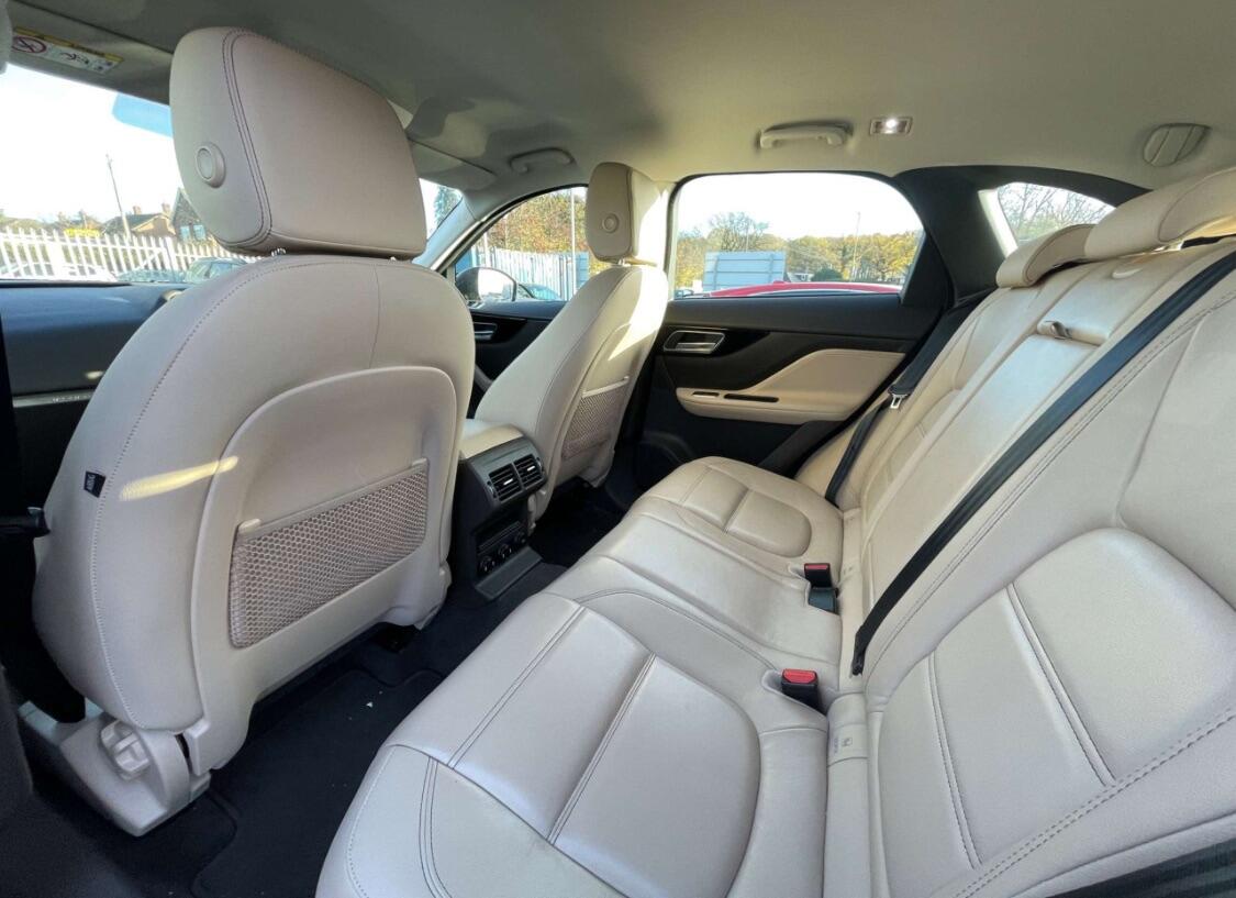 Used Jaguar F-Pace 2016 for sale - 76865693: Photo 11