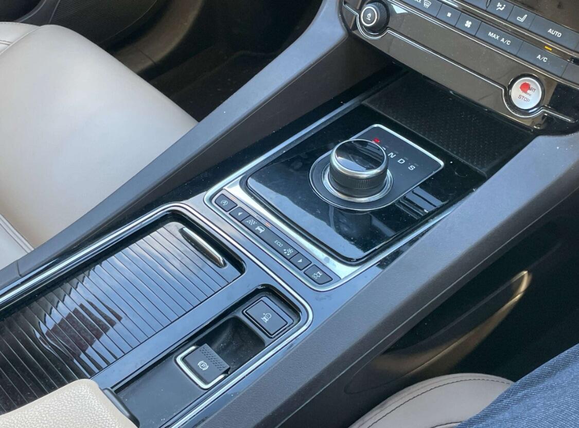 Used Jaguar F-Pace 2016 for sale - 76865693: Photo 7