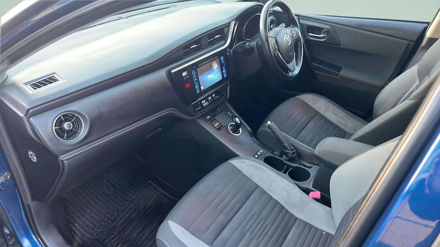 Used Toyota Auris 2015 for sale - 77091859: Photo 46