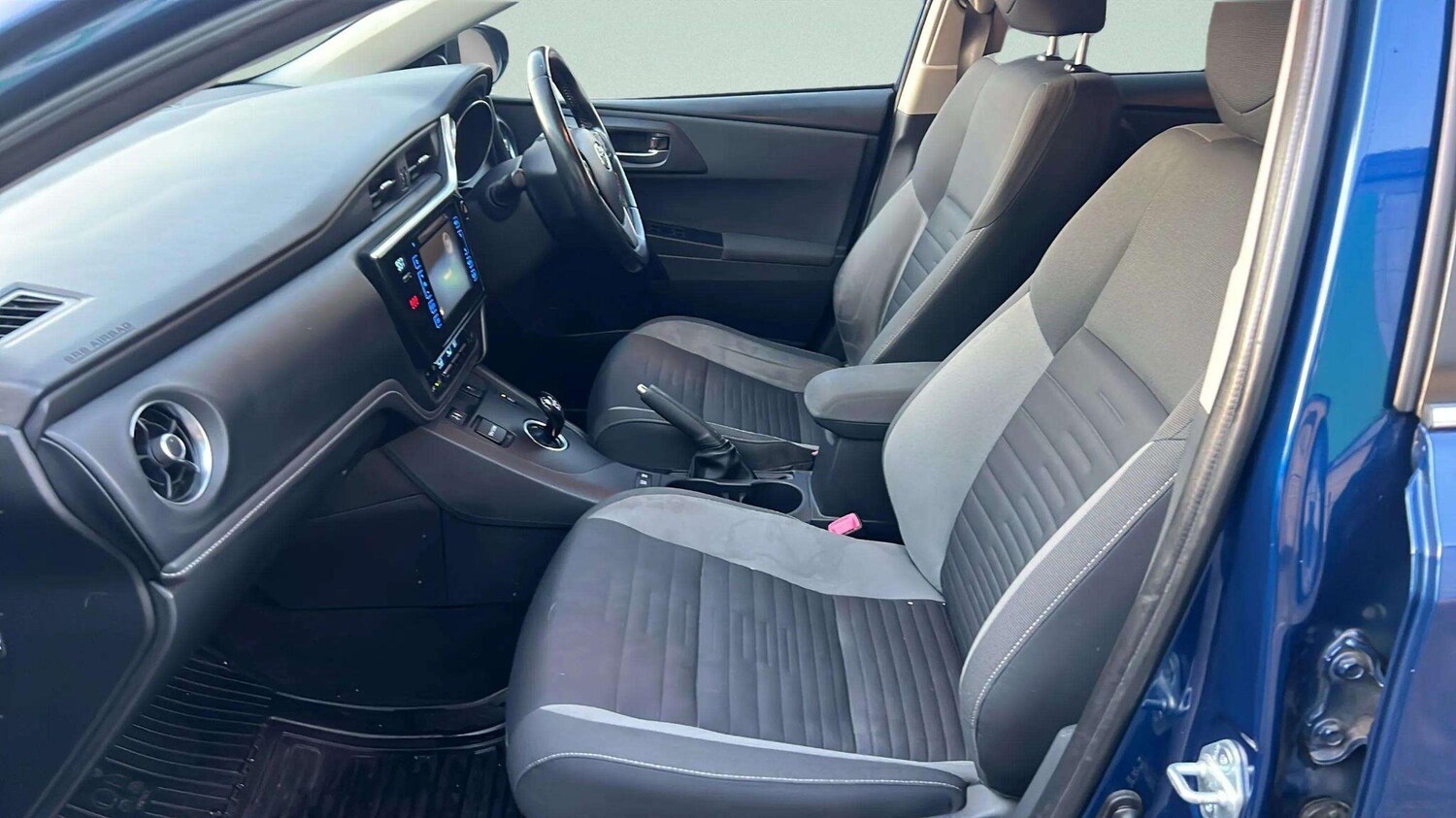 Used Toyota Auris 2015 for sale - 77091859: Photo 47