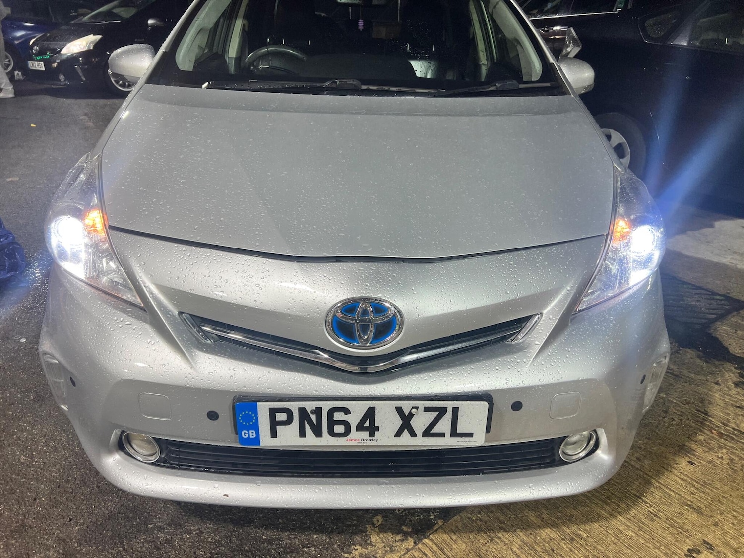 Used Toyota Prius+ 2014 for sale - 76408939: Photo 1