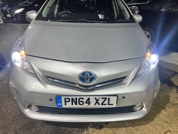 Used Toyota Prius+ 2014 for sale - 76408939: Photo