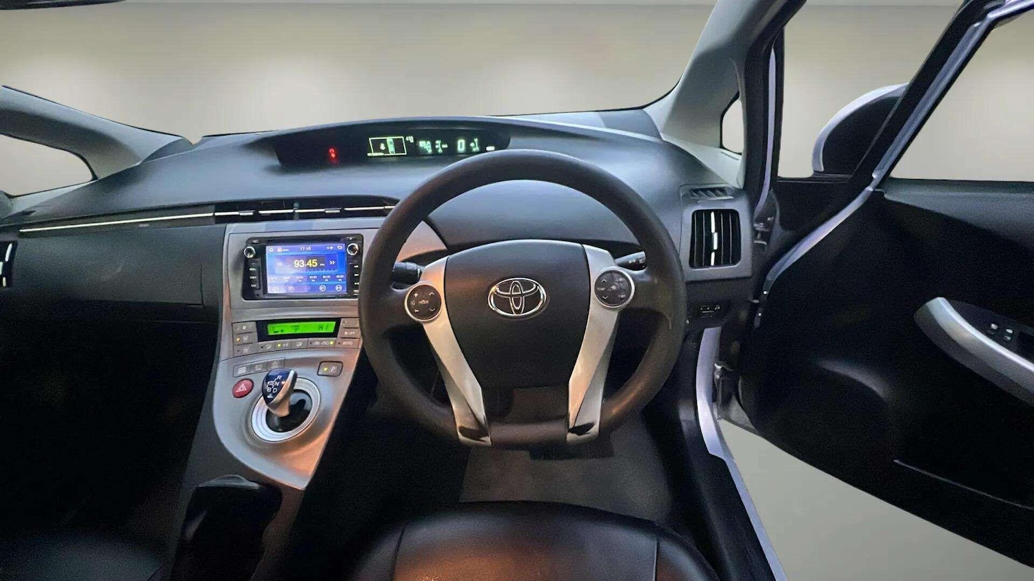 Used Toyota Prius 2018 for sale - 76781797: Photo 14