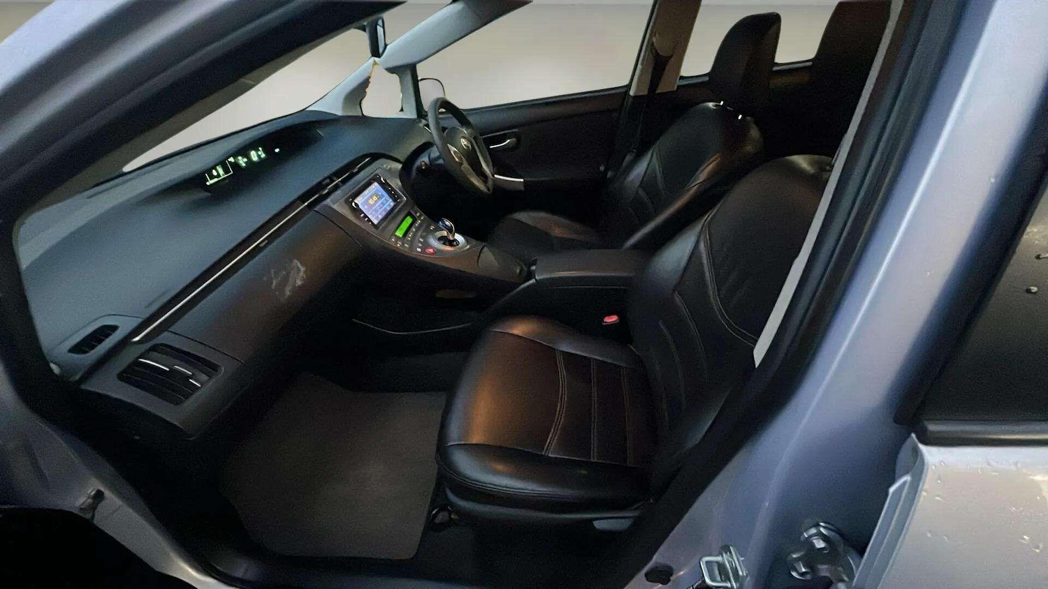 Used Toyota Prius 2018 for sale - 76781797: Photo 8