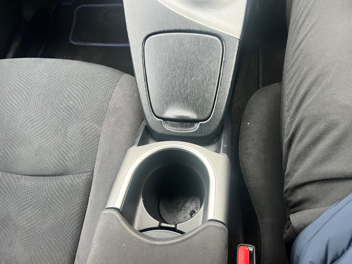 Used Toyota Prius 2015 for sale - 76689941: Photo 12