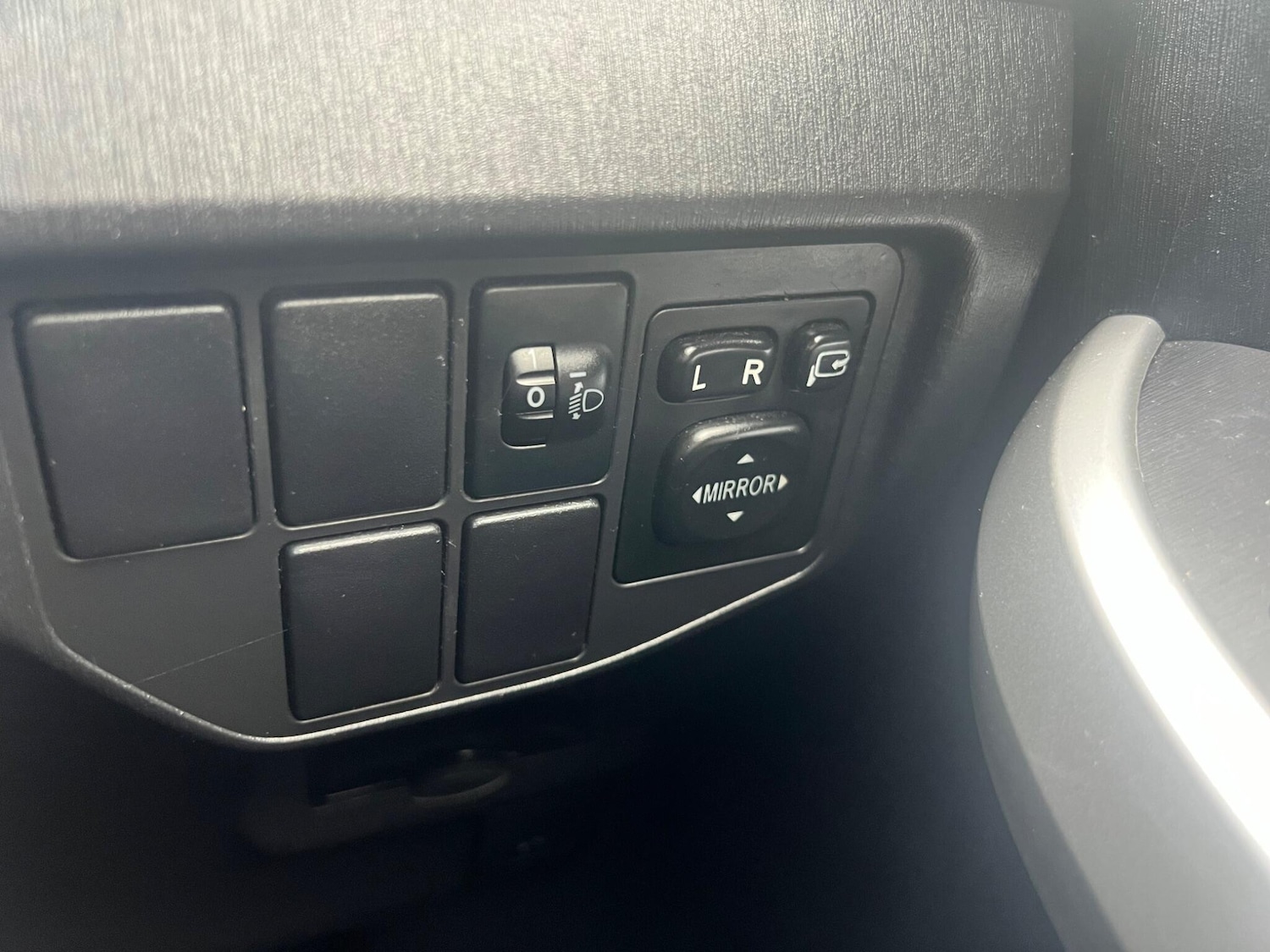 Used Toyota Prius 2015 for sale - 76689941: Photo 25