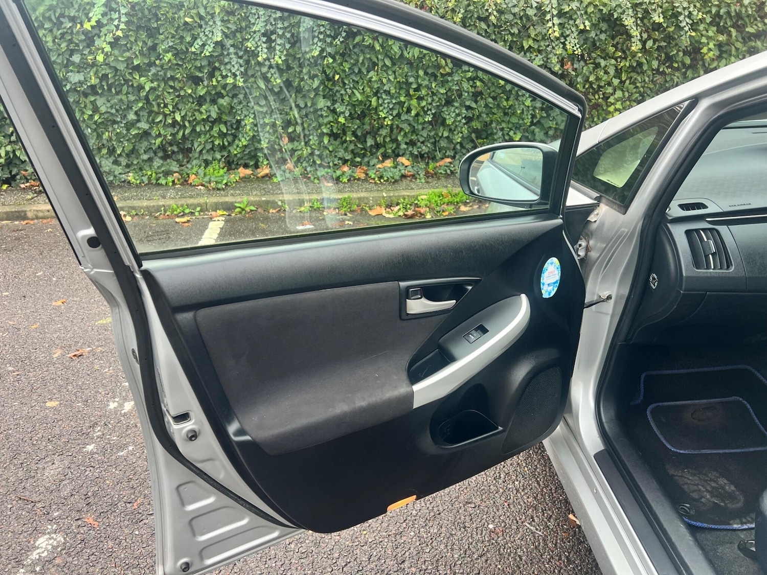 Used Toyota Prius 2015 for sale - 76689941: Photo 28