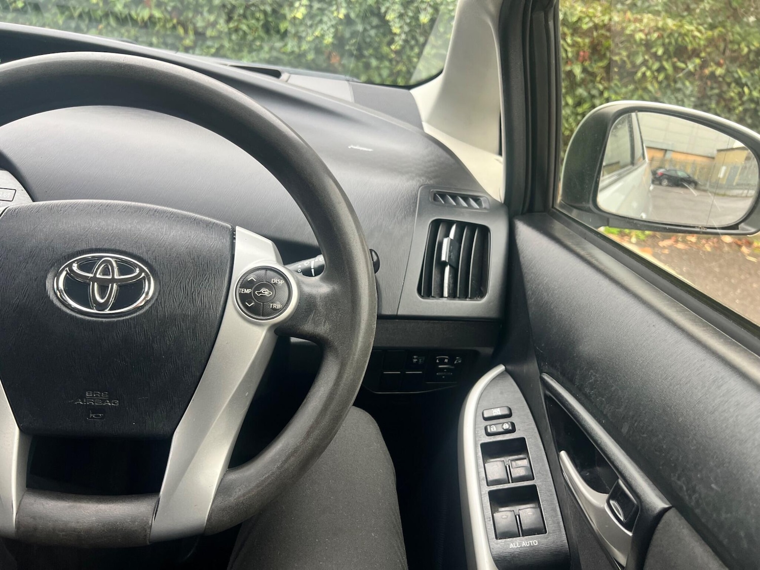 Used Toyota Prius 2015 for sale - 76689941: Photo 38