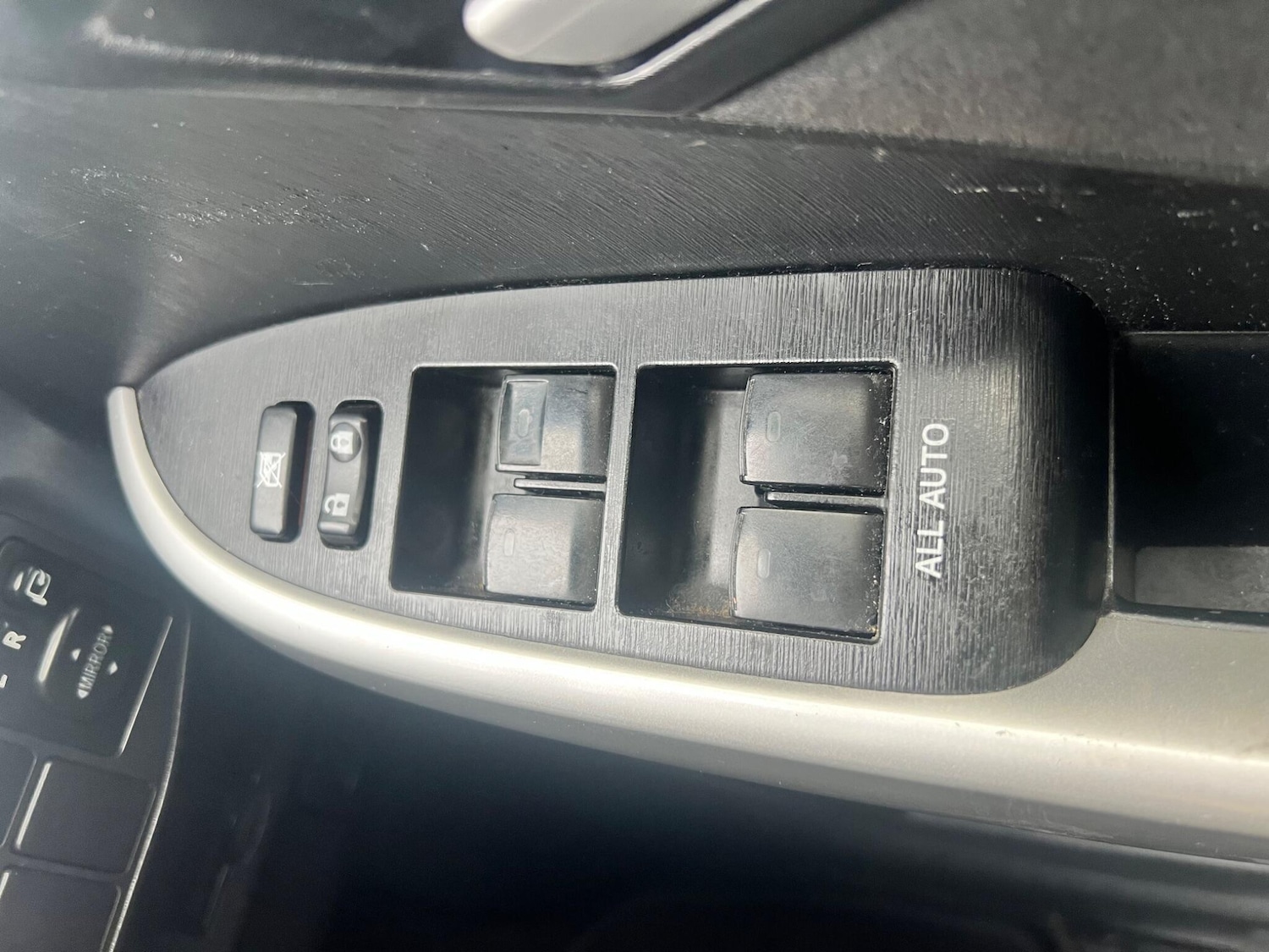 Used Toyota Prius 2015 for sale - 76689941: Photo 43