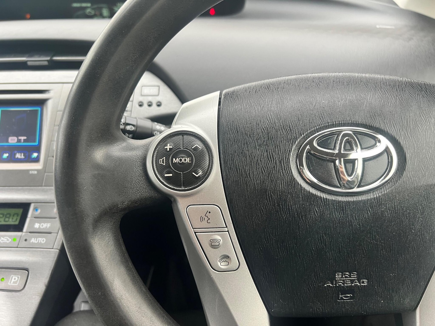 Used Toyota Prius 2015 for sale - 76689941: Photo 45