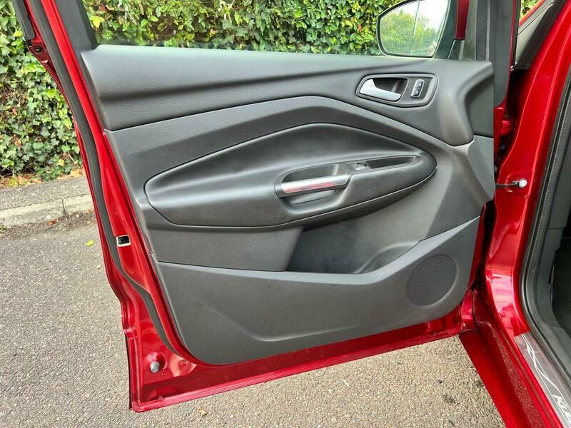 Used Ford Kuga 2016 for sale - 76384752: Photo 30