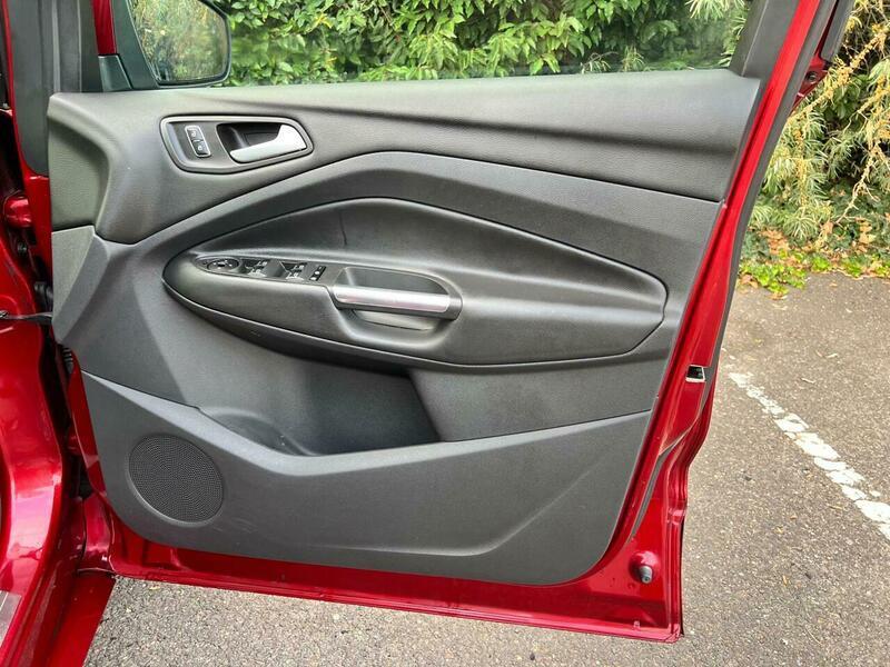 Used Ford Kuga 2016 for sale - 76384752: Photo 33