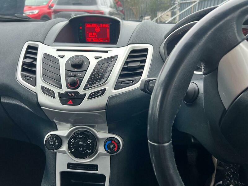 Used Ford Fiesta 2012 for sale - 76384768: Photo 12