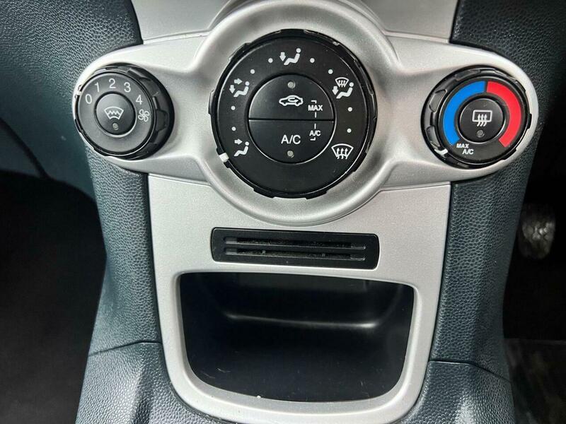 Used Ford Fiesta 2012 for sale - 76384768: Photo 29