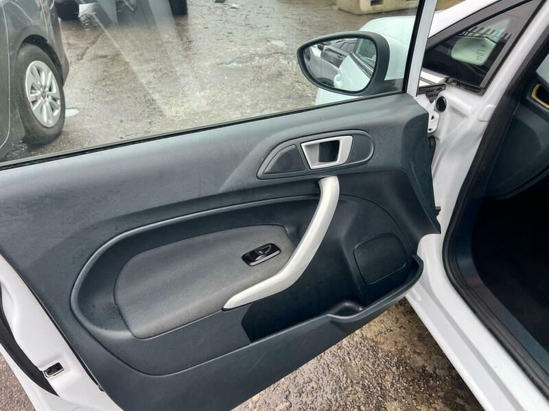 Used Ford Fiesta 2012 for sale - 76384768: Photo 30