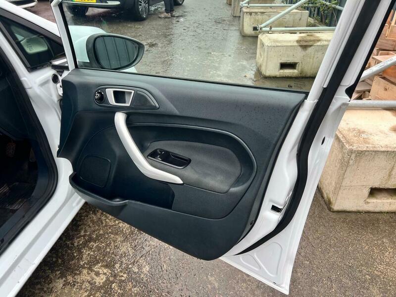 Used Ford Fiesta 2012 for sale - 76384768: Photo 33