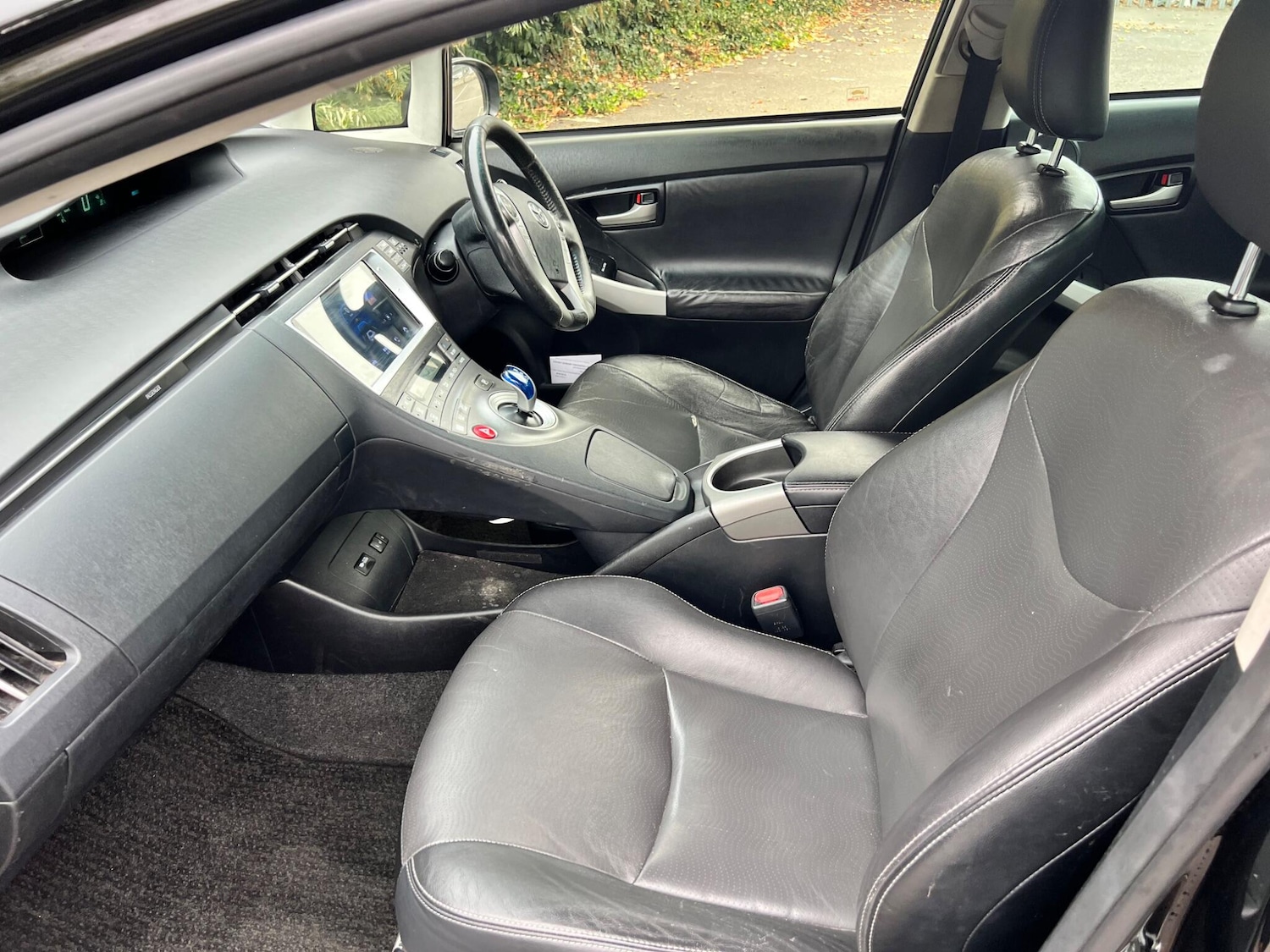 Used Toyota Prius 2019 for sale - 76384759: Photo 44