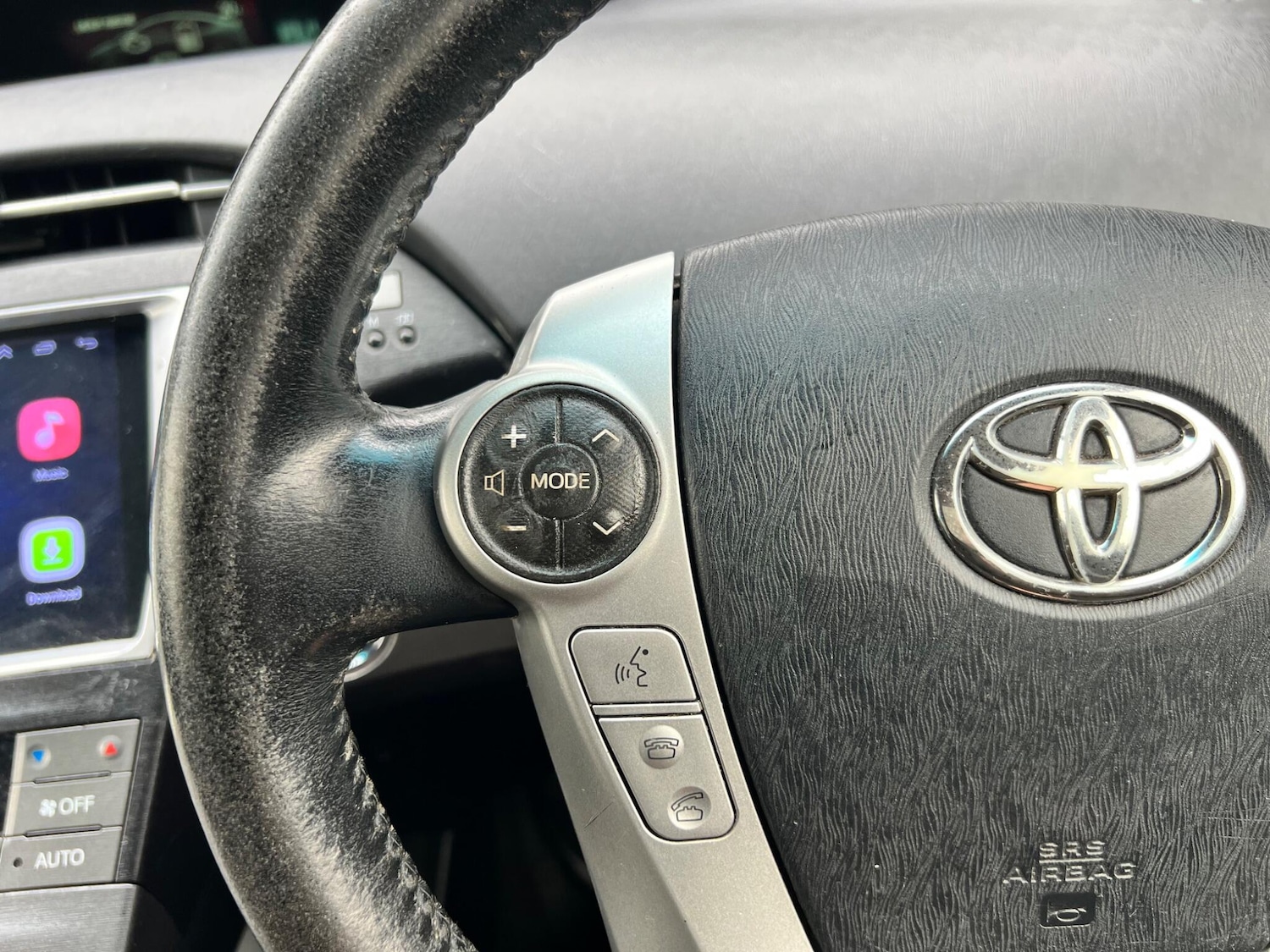 Used Toyota Prius 2019 for sale - 76384759: Photo 49