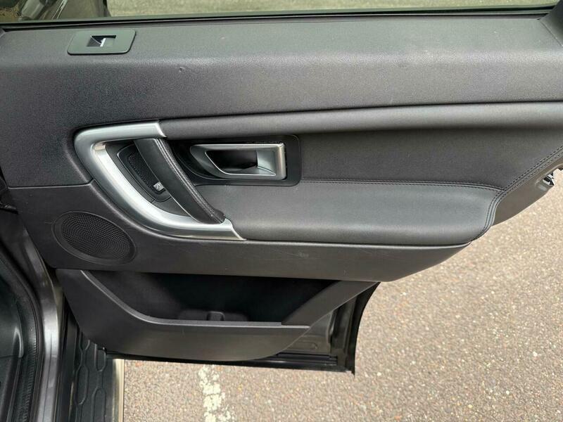 Used Land Rover Discovery Sport 2018 for sale - 76384760: Photo 41